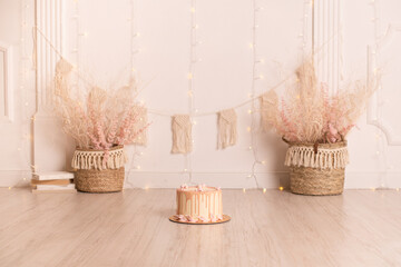 Card. Stylish photo zone. Light background, white wood floor. Сake smash concept.