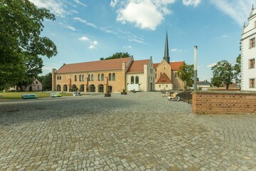 Doberlug-Kirchhain:  Refektorium, Klosterkirche St. Marien und Schloss