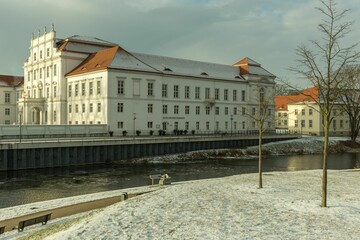 Fototapeta na wymiar Oranienburg: Schloss im Winter