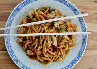noodles with chicken