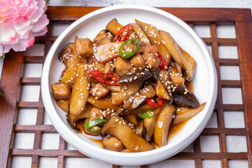 Stir-fried pork and King Oyster Mushrooms