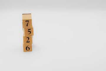 木ブロック　数字　Number　ナンバー　7526