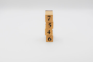 木ブロック　数字　Number　ナンバー　7546