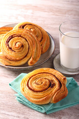 Crispy cinnamon thin rolls, served