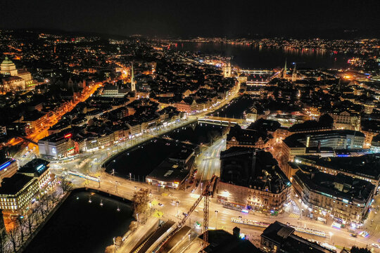 Blick auf Z&uuml;rich aus erh&ouml;hter Position. 