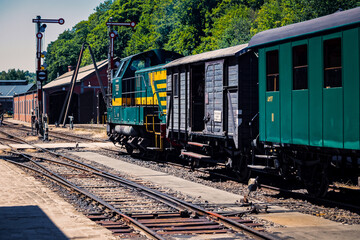 Obraz premium Ancien train dans la gare