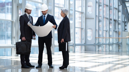 Architect discuss blueprint