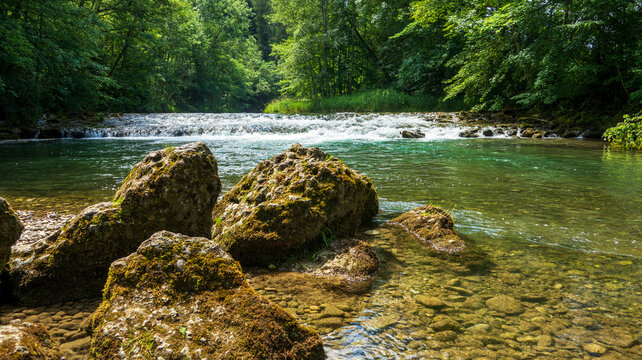 die Mangfall, Fluss in Bayern, sch&ouml;ne Naturaufnahmen