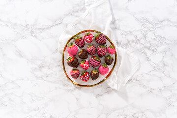 Obraz na płótnie Canvas Chocolate covered strawberries