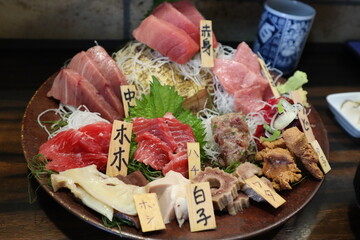 マグロ全部盛り