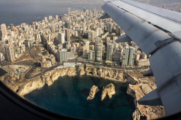 Obraz premium Aerial view of Beirut and Raouche Rock from plane, the capital of Lebanon