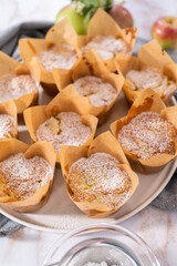 Apple sharlotka muffin