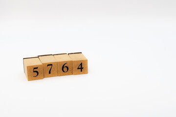 木ブロック　数字　Number　ナンバー　5764