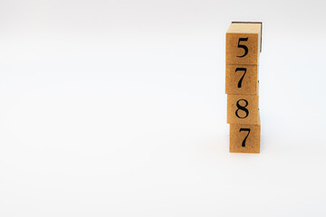 木ブロック　数字　ナンバー　number　5787