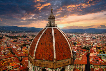 Blick auf die Skyline von Florenz und die Domspitze