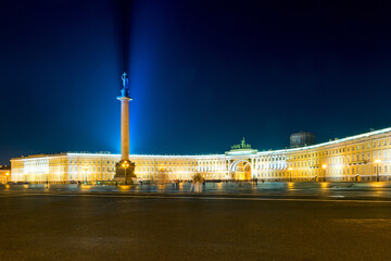 Alexander column on Palace square (Dvortsovaya square) in front of the Hermitage, St Petersberg, Russia