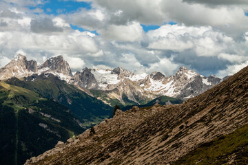 panorama dolomity chmury lato górski krajobraz