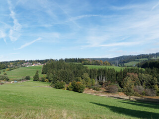 Hotzenwald. Naturpark Südschwarzwald. Landschaft rund um das Dorf Rüttehof vom Holzenpfad