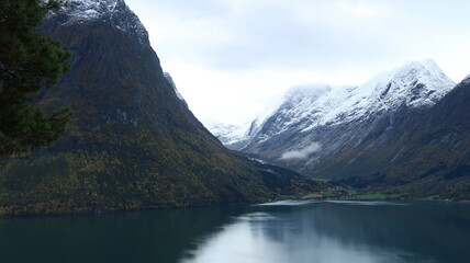 Fototapeta na wymiar norwegische Berge 