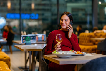 Pregnant woman in a restaurant
