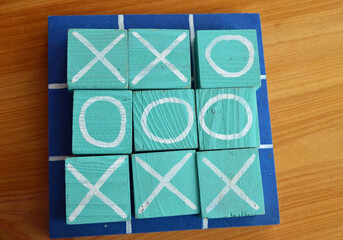 Noughts and crosses game for two