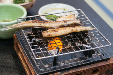 日本の旅館の朝食の焼魚