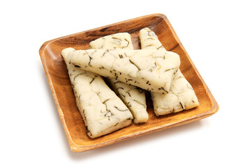 細切り昆布を練り込んだ富山のおかずパン