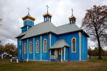 Cerkiew Prawosławna na Podlasiu, Podlasie, jesienny krajobraz