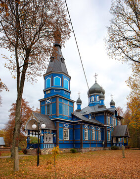 Cerkiew Prawosławna na Podlasiu, Podlasie, jesienny krajobraz