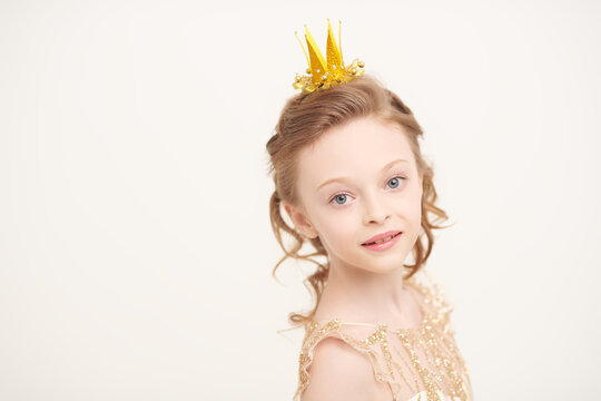 girl in golden crown