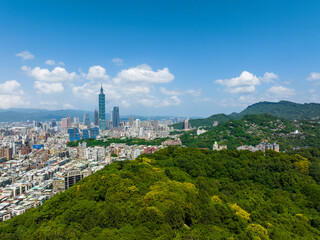 Fototapeta na wymiar Taipei city skyline in Taiwan