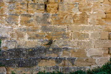 Vieux mur de brique usé par le temps, texture de brique
