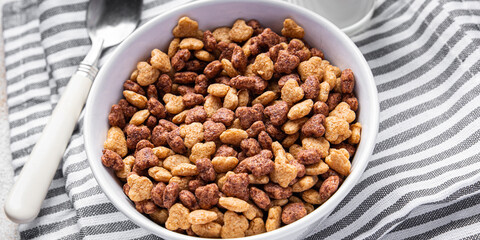 cornflakes wholegrain breakfast milk meal food snack on the table copy space food background 