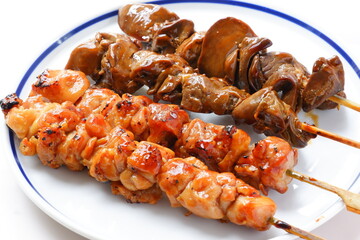 炭火でじっくり焼いた焼き鳥の盛り合わせ（タレ）