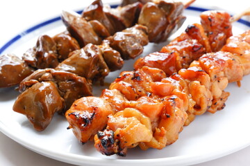 炭火でじっくり焼いた焼き鳥の盛り合わせ（タレ）