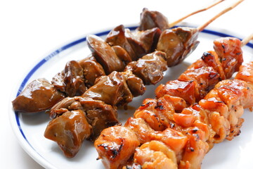 炭火でじっくり焼いた焼き鳥の盛り合わせ（タレ）