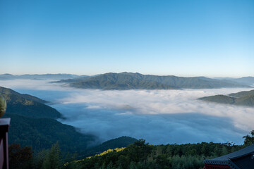 운해 구름의 바다와 하늘 풍경