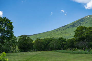 青空の笹ヶ峰から見る妙高の山