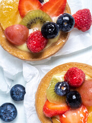 Coloratissimo tortino di frutta e pasta frolla