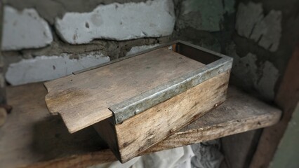 Fototapeta na wymiar Wooden tool box
