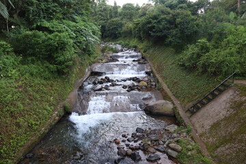 River atmosphere in the highlands