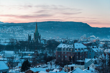 Trondheim Nidarosdomen, sunset winter