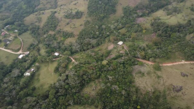 S&iacute;tios, interior de Brasil, fazendas em montanhas, lugar calmo