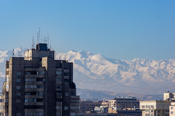 Fototapeta premium A mountain city view