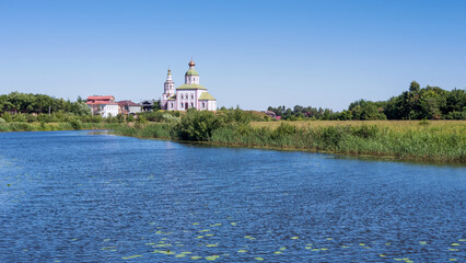 Fototapeta na wymiar View of Elias Church on the Kamenka River, Suzdal.