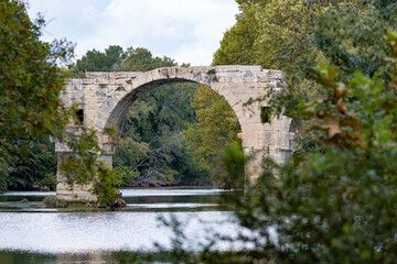 Fototapeta na wymiar Pont d'Ambrussum