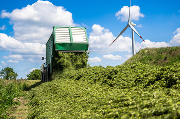Silage ernten - Grasernte