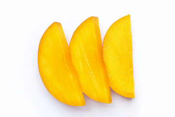 Fototapeta na wymiar Mango fruit slices on white background.