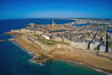 Aerial View of the Vacation City of Saint Malo, France - obrazy, fototapety, plakaty