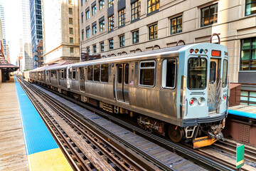 Naklejka premium Train in Chicago